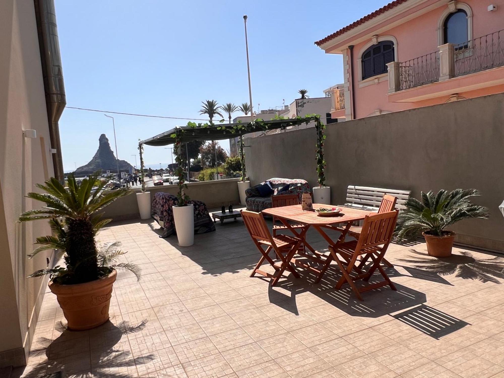 شقة Terrazza Faraglioni أكيتْريتْسا المظهر الخارجي الصورة